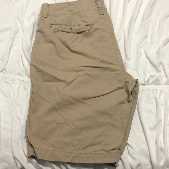 Men’s khaki shorts - Picture 2 of 3